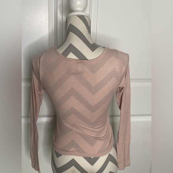 Pair Of H&M Divided Small Long Sleeve Tees - Picture 11 of 14